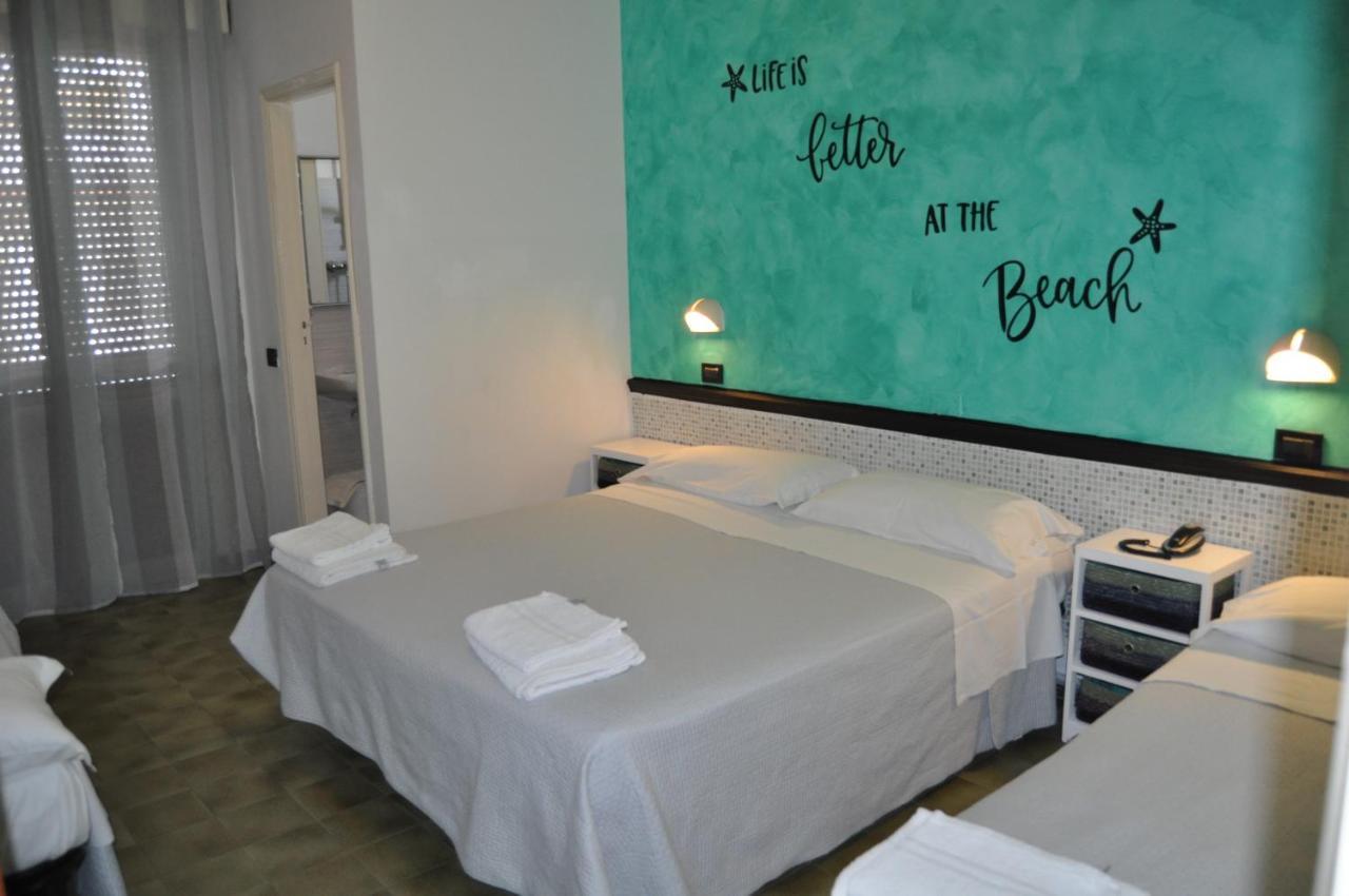 Hotel Rigobello Riccione Eksteriør billede