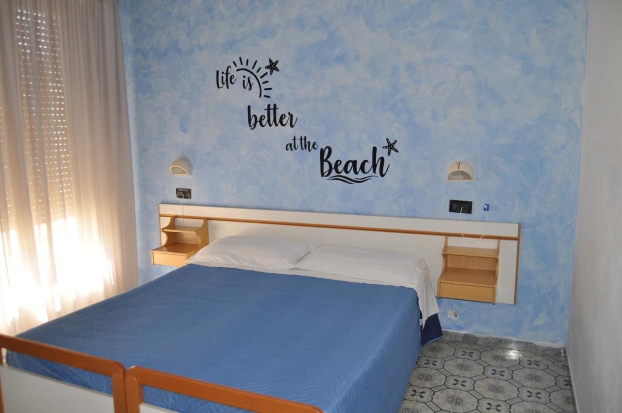 Hotel Rigobello Riccione Eksteriør billede