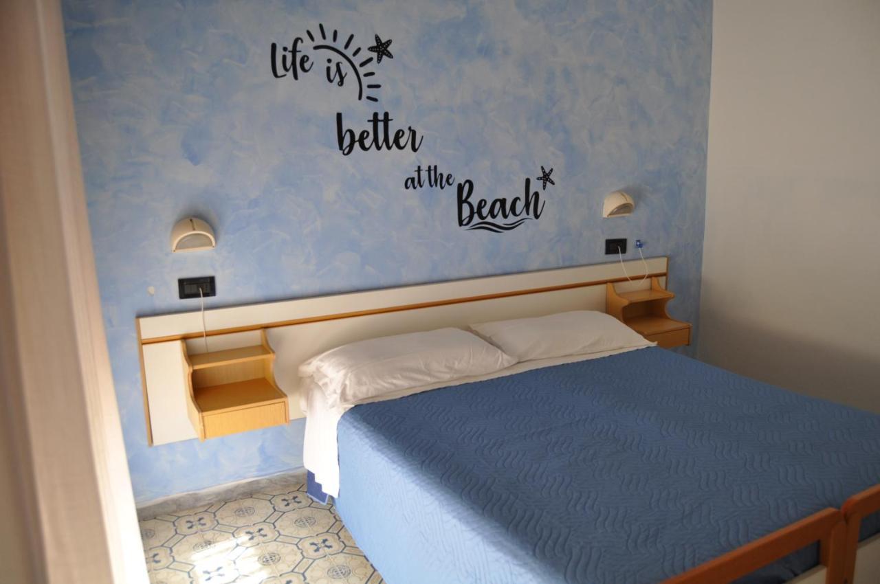 Hotel Rigobello Riccione Eksteriør billede