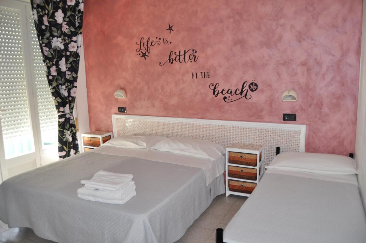 Hotel Rigobello Riccione Eksteriør billede